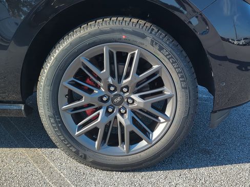 New 2025 Ford Expedition Platinum w/ Stealth Performance Package image 9