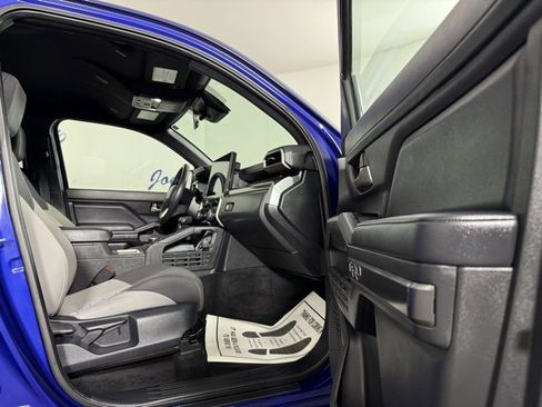 Used 2025 Toyota Tacoma TRD Off-Road image 16