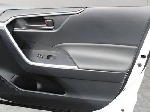 Used 2024 Toyota RAV4 LE AWD/4WD image 26