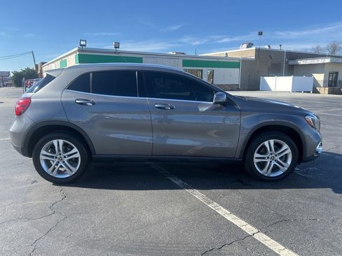 Used 2020 Mercedes-Benz GLA 250 4MATIC image 6