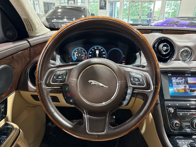 Used 2017 Jaguar XJ L Portfolio AWD/4WD image 61