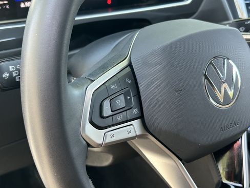 Used 2023 Volkswagen Tiguan SE FWD image 27