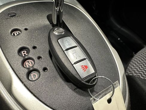 Used 2016 Nissan Juke S image 24