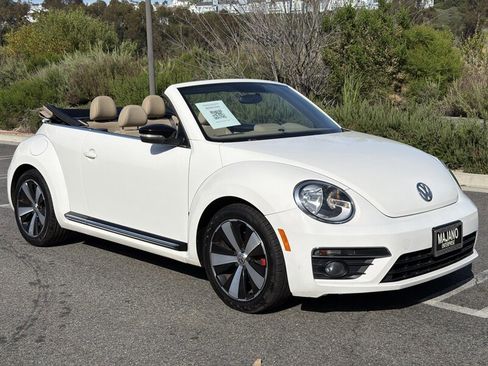 Used 2013 Volkswagen Beetle 2.0T image 8