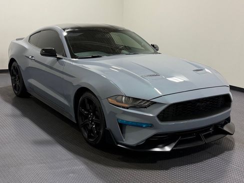 Used 2019 Ford Mustang Coupe w/ Black Accent Package RWD image 4