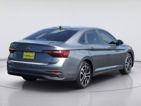 Used 2024 Volkswagen Jetta Sport FWD image 6