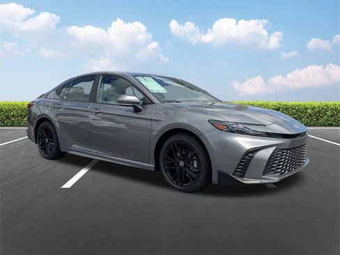 New 2026 Toyota Camry SE w/ Convenience Package FWD image 2