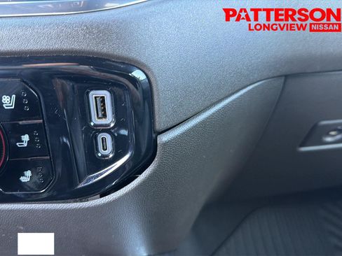 Used 2023 Chevrolet Silverado 1500 LTZ AWD/4WD image 15