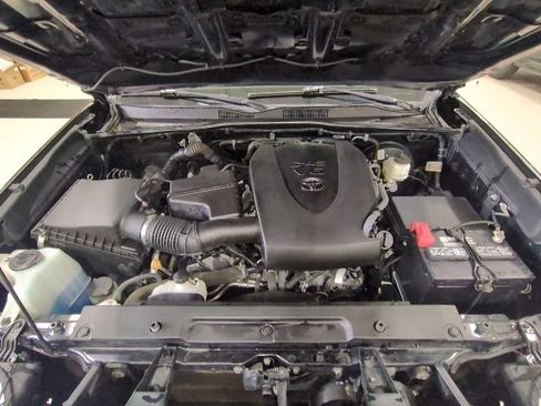 Used 2021 Toyota Tacoma 4x4 Double Cab image 14