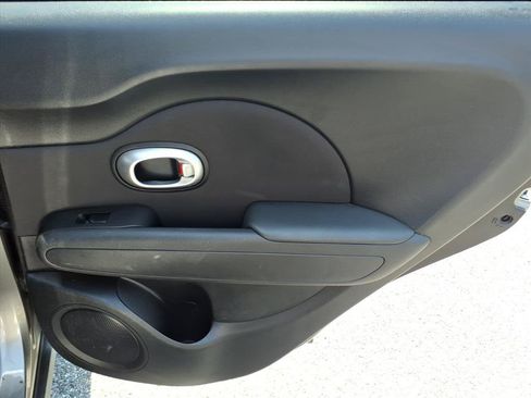 Used 2016 Kia Soul w/ Convenience Package FWD image 19