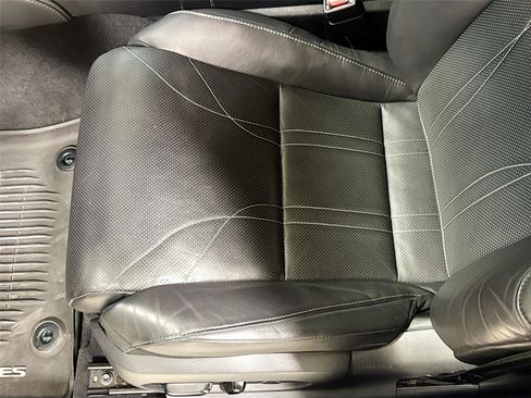 Used 2019 Lexus ES 300h w/ Luxury Package image 19