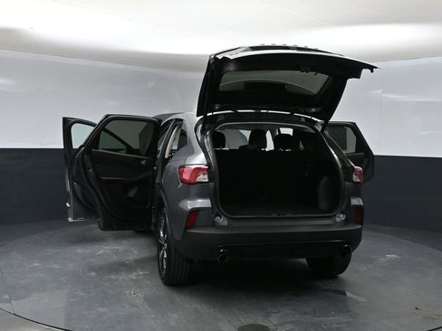 Used 2022 Ford Escape SE w/ SE Sport Appearance Package AWD/4WD image 39
