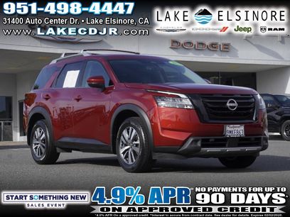 Used 2024 Nissan Pathfinder SL w/ Black Appearance Package