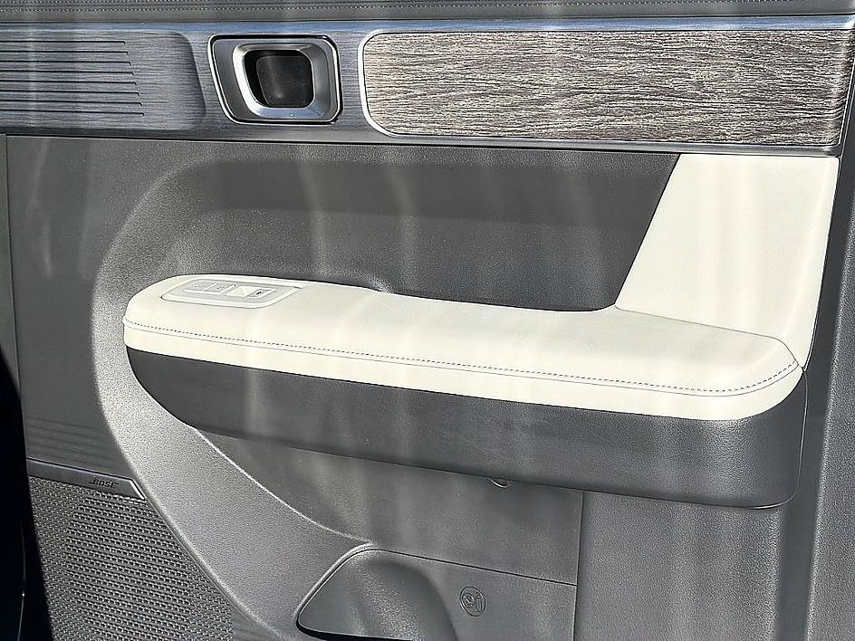 Certified 2025 Hyundai Santa Fe Limited FWD image 26