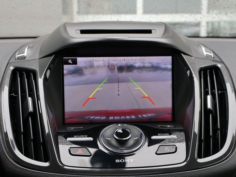Used 2014 Ford Escape Titanium w/ Equipment Group 401A AWD/4WD image 21