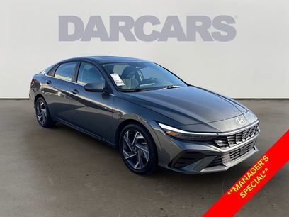 Used 2025 Hyundai Elantra SEL