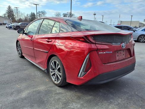 Used 2018 Toyota Prius Prime Advanced image 30