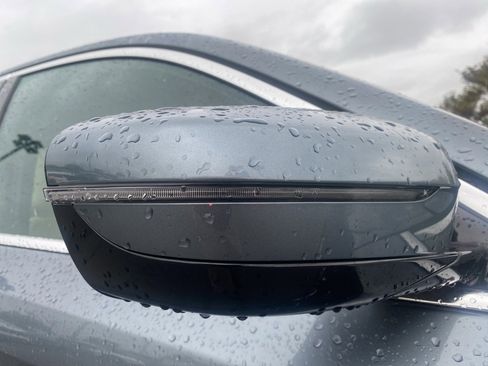 Used 2022 BMW 540i xDrive w/ Convenience Package image 7