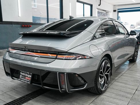 Used 2024 Hyundai Ioniq 6 Limited image 8