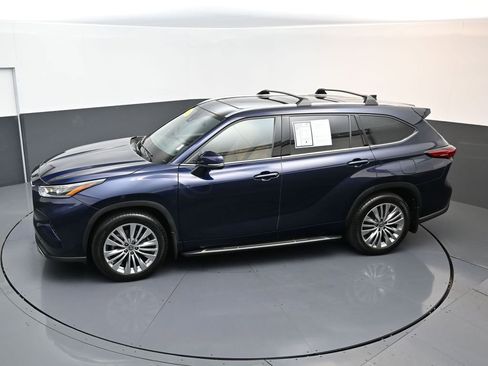 Used 2022 Toyota Highlander Platinum AWD/4WD image 19