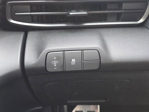 New 2025 Hyundai Elantra Sport image 24