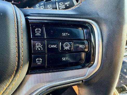 Used 2022 Jeep Grand Wagoneer Series III w/ Flexible Seating Group image 22