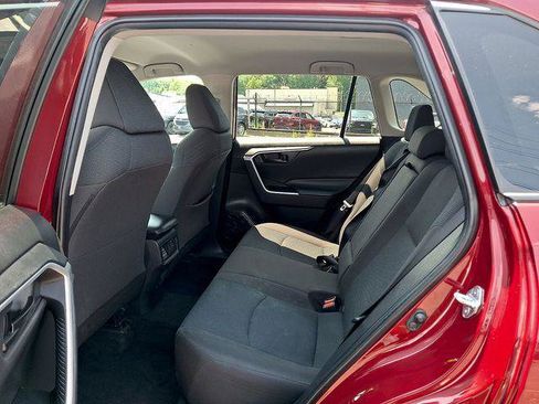 Certified 2022 Toyota RAV4 LE AWD/4WD image 10