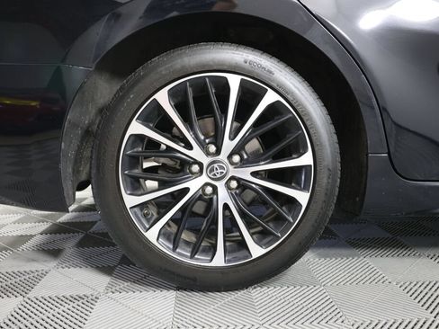 Used 2018 Toyota Camry SE FWD image 7