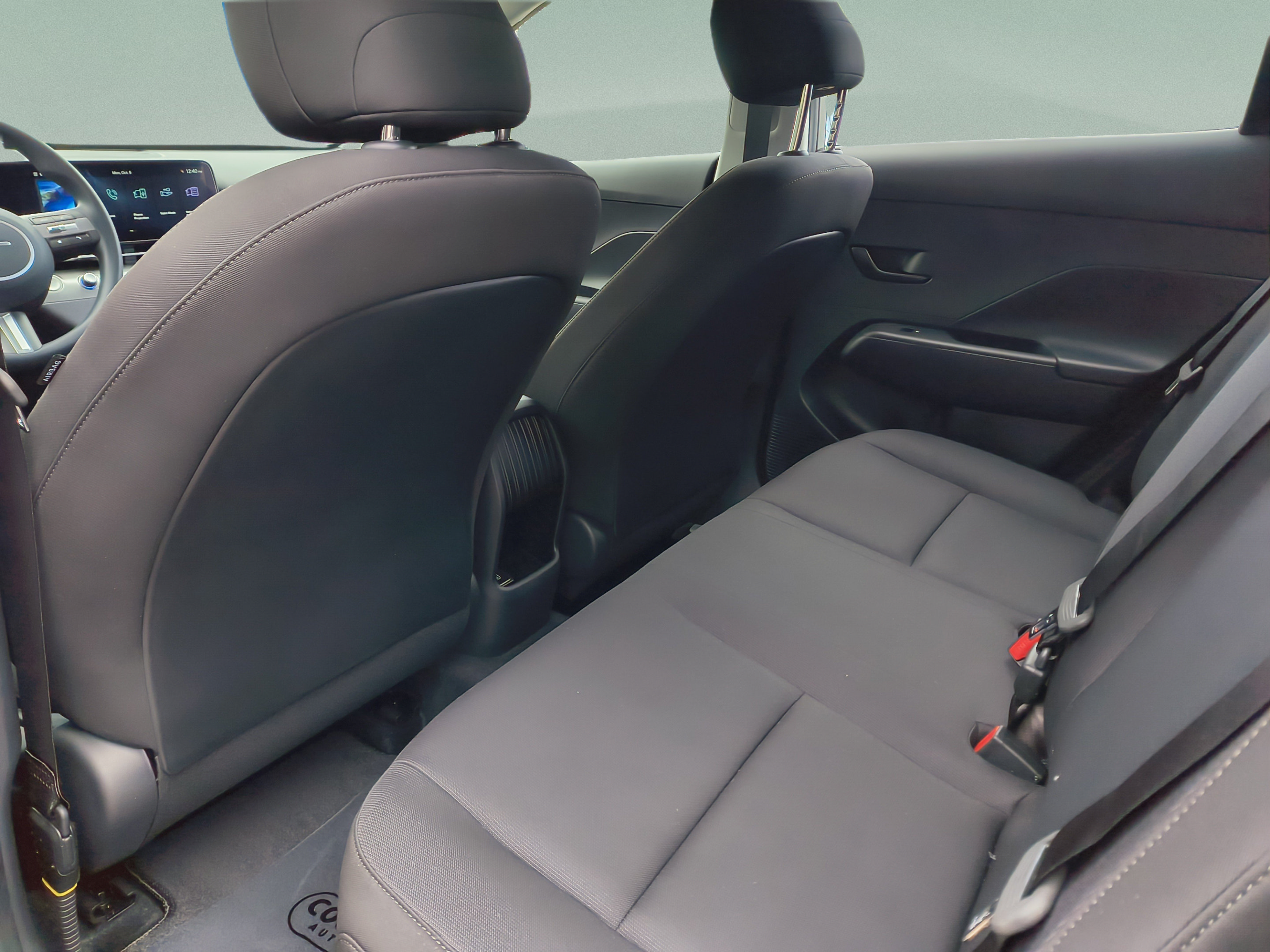 New 2027 Hyundai Kona SE FWD image 15