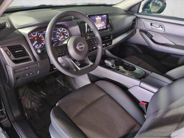 Used 2024 Nissan Rogue SV FWD image 10