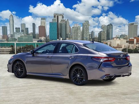 Used 2024 Toyota Camry XSE FWD image 6