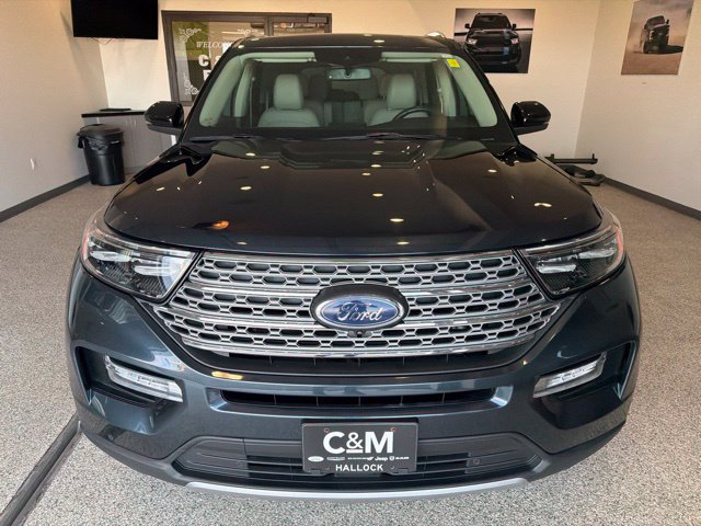 Used 2022 Ford Explorer Limited w/ Equipment Group 301A AWD/4WD image 2