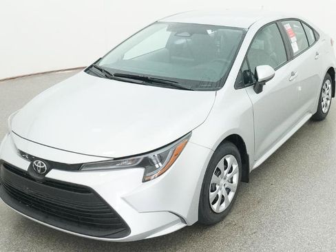 New 2026 Toyota Corolla LE image 3