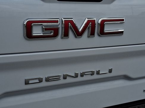 New 2026 GMC Sierra 1500 Denali w/ Denali Reserve Package AWD/4WD image 12