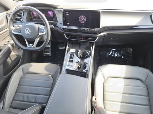 Used 2024 Volkswagen Atlas Cross Sport SEL R-Line AWD/4WD image 19