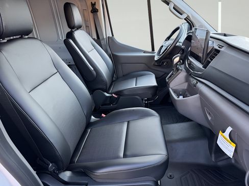 New 2026 Ford Transit 150 Low Roof RWD image 22