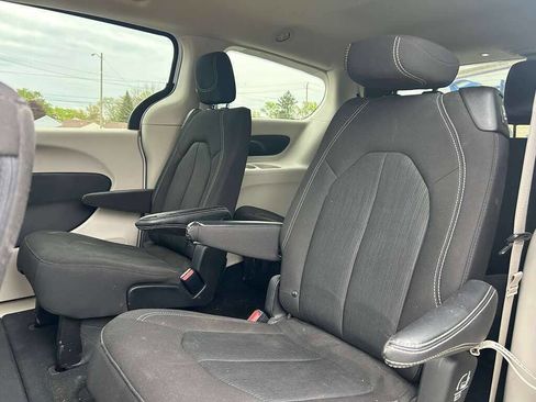 Used 2024 Chrysler Voyager LX FWD image 16