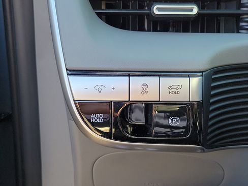 Certified 2024 Hyundai Ioniq 5 SEL RWD image 19