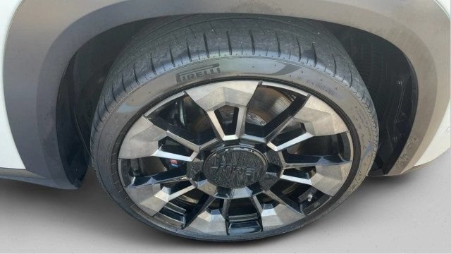 Used 2024 BMW XM AWD/4WD image 21