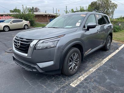 Used 2025 Nissan Pathfinder SV