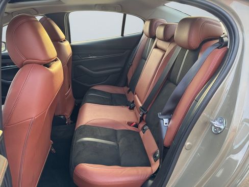 Used 2024 MAZDA MAZDA3 s image 13