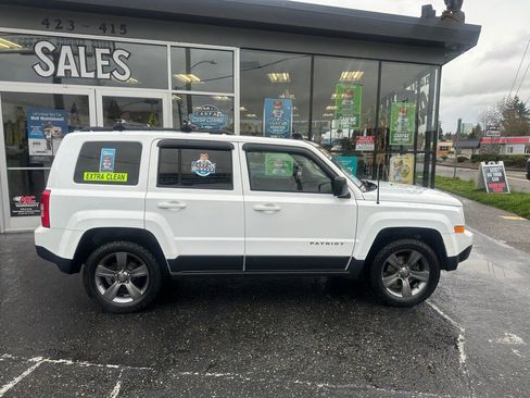 Used 2015 Jeep Patriot High Altitude AWD/4WD image 5