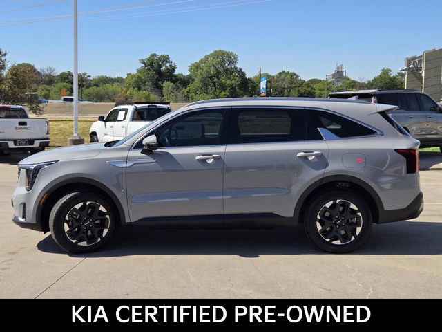 Certified 2026 Kia Sorento S w/ S Panoramic Sunroof Package FWD image 3