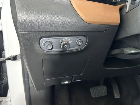 Used 2021 Buick Encore GX Essence AWD/4WD image 20