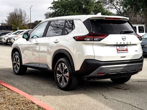 Used 2023 Nissan Rogue SV image 7