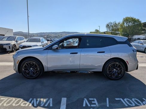 New 2026 BMW iX xDrive45 image 5