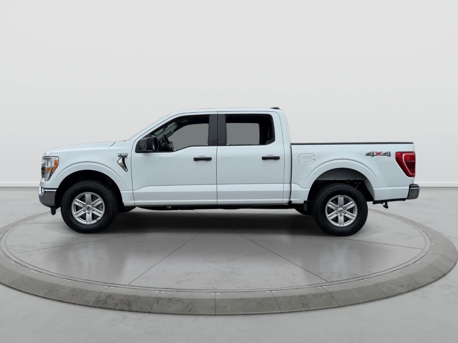 Used 2022 Ford F150 XLT w/ Trailer Tow Package AWD/4WD image 4