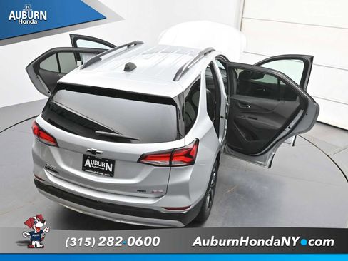 Used 2022 Chevrolet Equinox RS w/ Infotainment Package AWD/4WD image 36