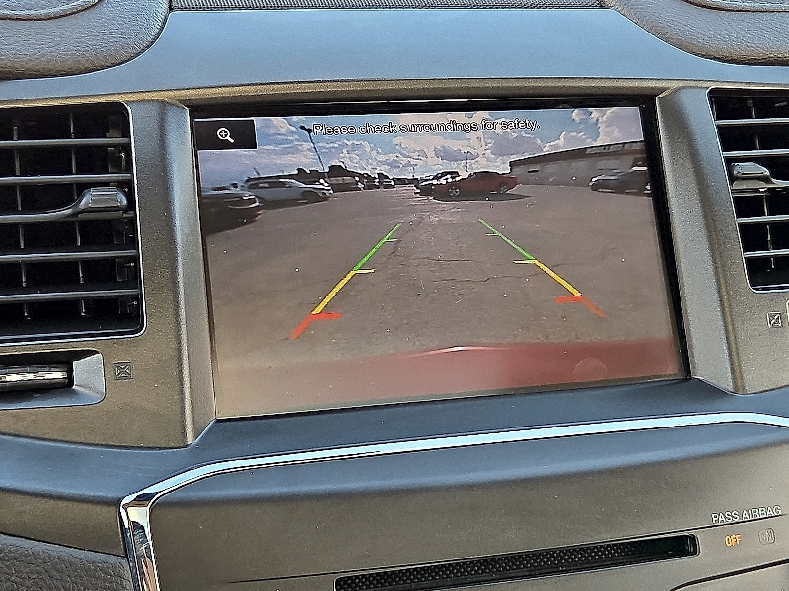Used 2013 Lincoln MKS FWD image 20