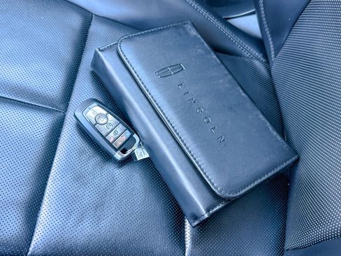 Used 2021 Lincoln Corsair AWD w/ Equipment Group 101A image 37